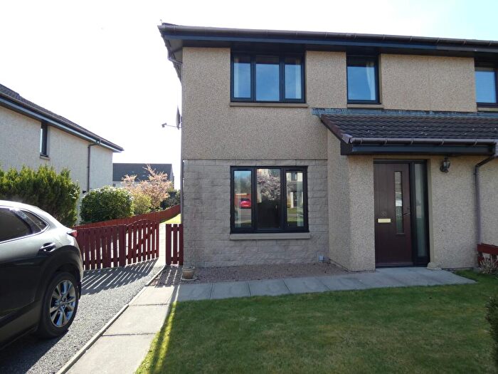 3 Bedroom Semi-Detached House For Sale In Larg Drive, Westhill, AB32
