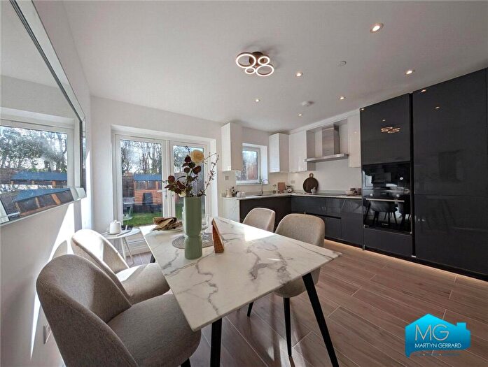 2 Bedroom Semi Detached House For Sale In Dudley Road, London, N3