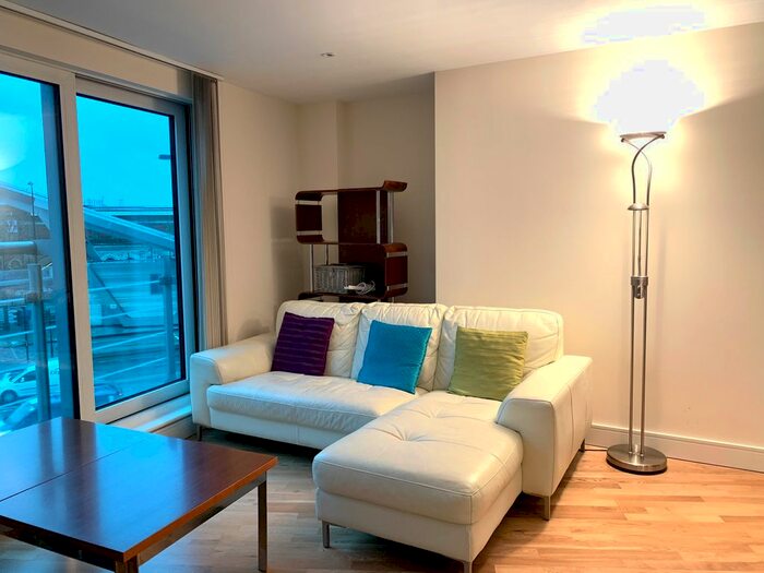 Studio To Rent In Anchor House, 21 St. George Wharf, London SW8