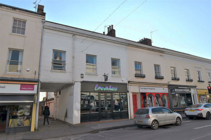 6 Bedroom Flat To Rent In Warwick Street, Leamington Spa, Warwickshire, CV32