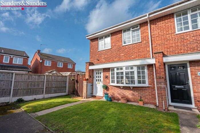 2 Bedroom End Of Terrace House For Sale In Icknield Row, Alcester, B49
