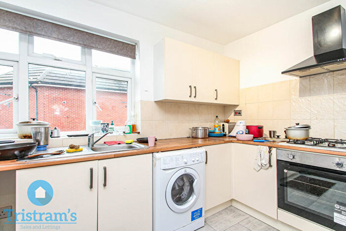 2 Bedroom Flat To Rent In Loughborough Road, West Bridgford, NG2