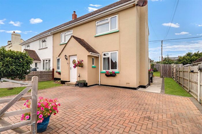 3 Bedroom End Of Terrace House For Sale In Field Close, Braunton, Devon, EX33