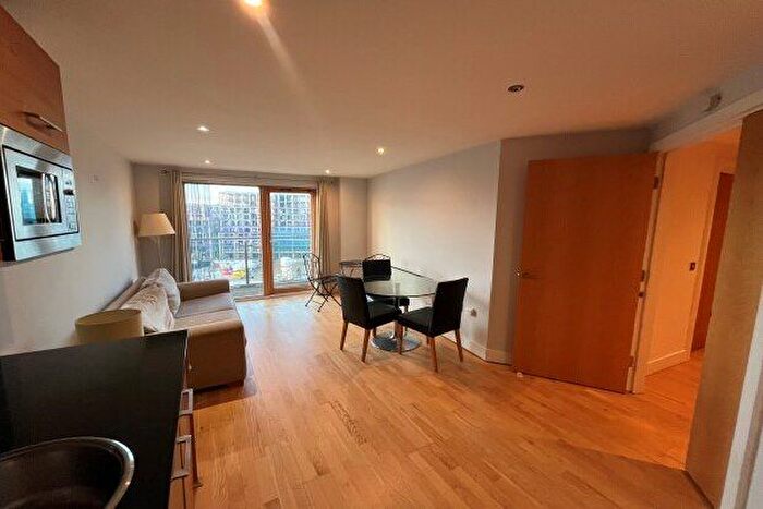 2 Bedroom Flat To Rent In Clarence House, Leeds, LS10