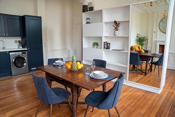 Studio To Rent In Charrington House, Cephas Avenue, London, E1