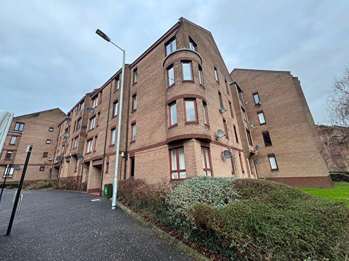 2 Bedroom Flat To Rent In Upper Craigs, Stirling Town, Stirling, FK8