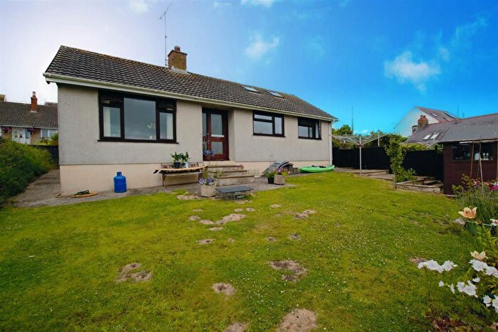 3 Bedroom Detached Bungalow For Sale In Grove Road, St Ishmaels, SA62