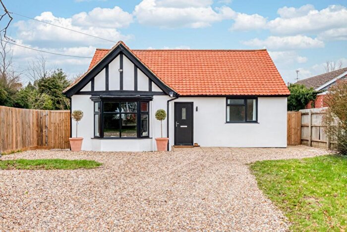 3 Bedroom Detached Bungalow For Sale In Pound Hill, Bacton, IP14