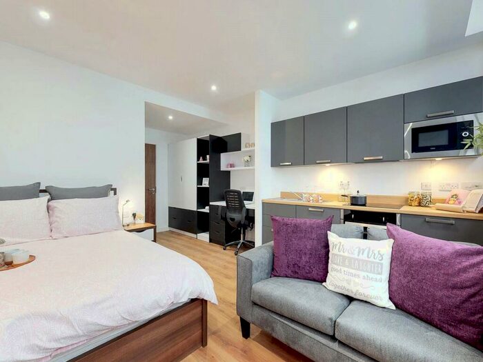 Apartment To Rent In Apt, Gravity Residence #, L2