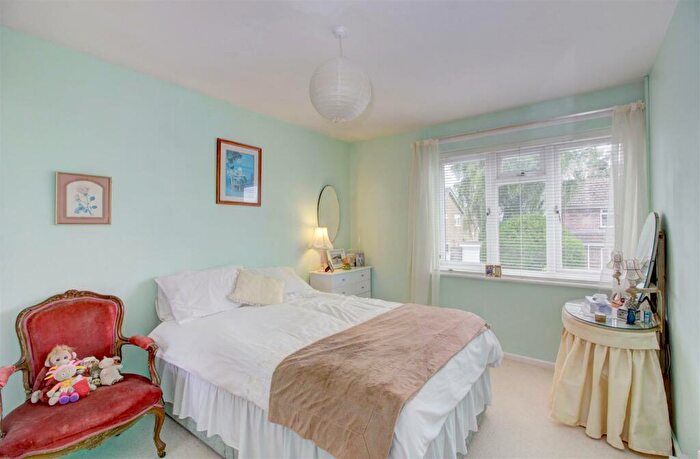 3 Bedroom Bungalow For Sale In Vale Leaze, Little Somerford, SN15