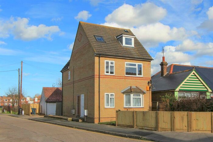 3 Bedroom Duplex To Rent In Nelson Road, Whitstable, CT5
