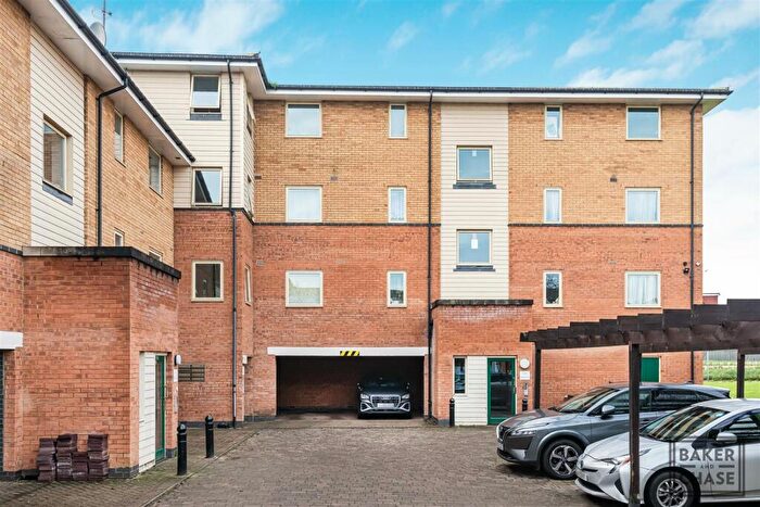 2 Bedroom Apartment For Sale In Orton Grove, Enfield, EN1