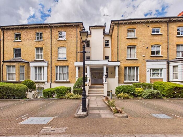 2 Bedroom Apartment For Sale In Brickfields, Harrow, HA2