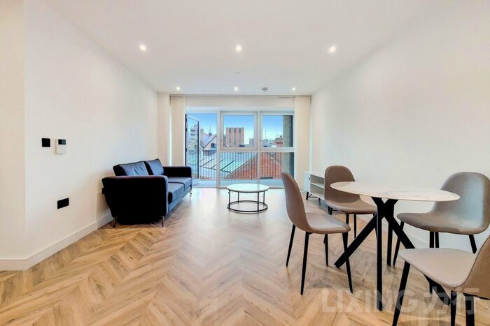 1 Bedroom Flat To Rent In Heritage Walk, Kingston, KT1