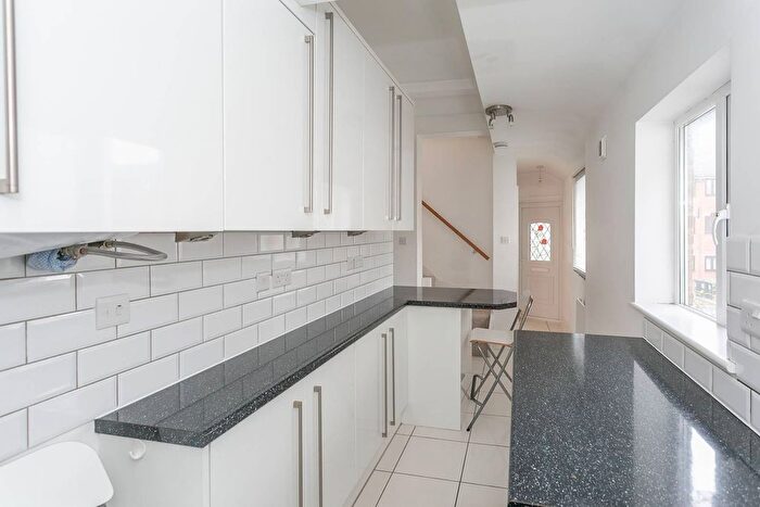 1 Bedroom Maisonette To Rent In Essex Road, Watford, WD17