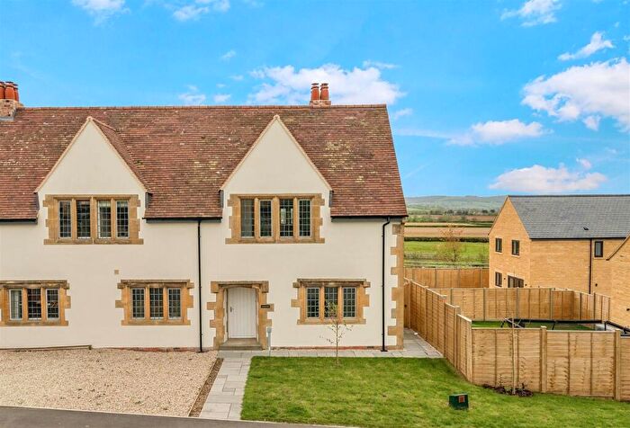 3 Bedroom Semi Detached House For Sale In Toddington, Cheltenham, GL54