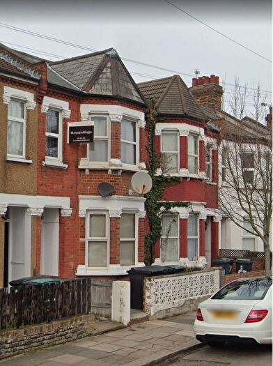 6 Bedroom Flat For Sale In Handsworth Road, London, N17