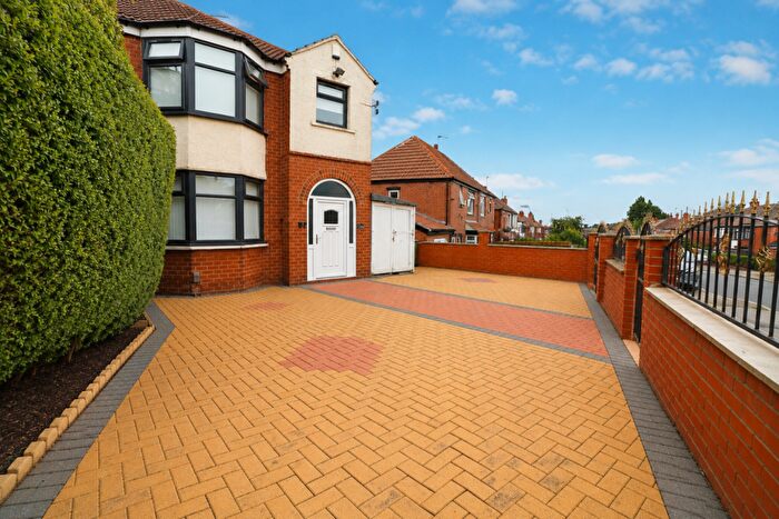 3 Bedroom Semi-Detached House For Sale In Lawrence Road, Leeds, West Yorkshire, LS8