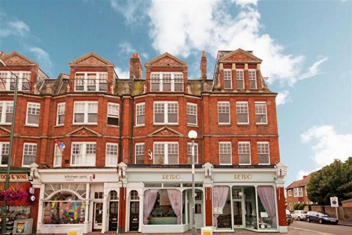 2 Bedroom Flat To Rent In High Street, Teddington, TW11