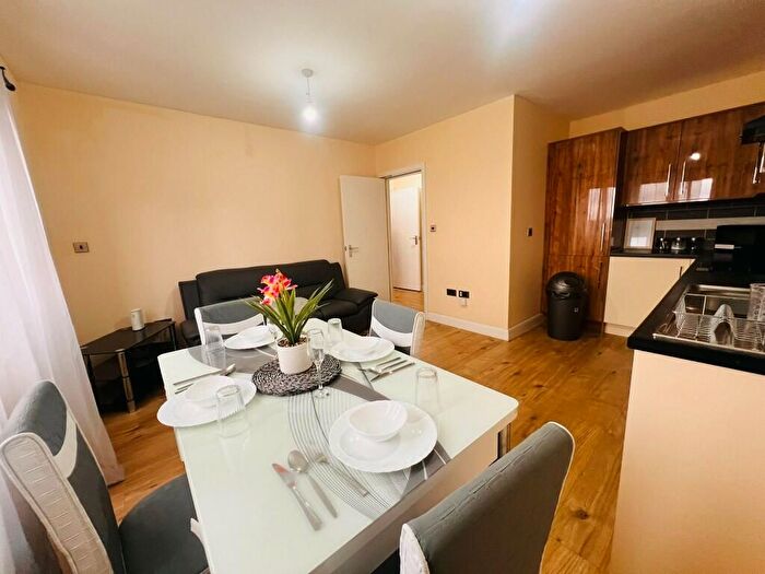 2 Bedroom Flat To Rent In High Road, Wembley, HA9