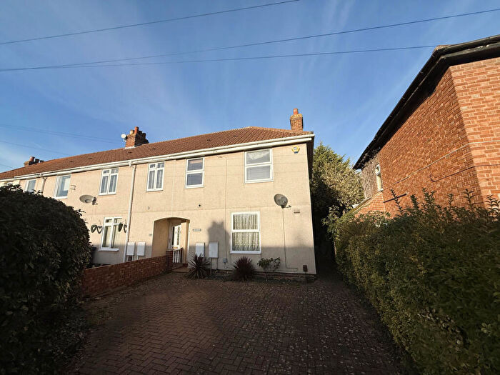 3 Bedroom Semi Detached House For Sale In The Crescent, St. Neots, PE19