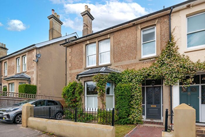 5 Bedroom Semi-Detached House To Rent In Cockshot Road, Reigate, RH2