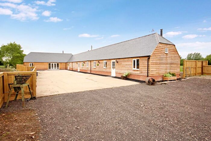 2 Bedroom Property To Rent In Bagmere Farm, Charney Bassett, Oxfordshire, OX12