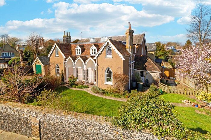 4 Bedroom Link Detached House For Sale In Dover Road, Walmer, Deal, Kent, CT14