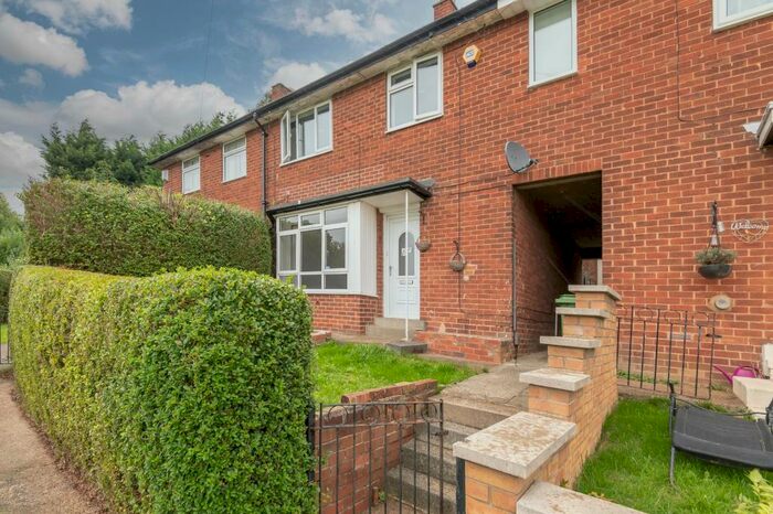 3 Bedroom Terraced House To Rent In Lincombe Rise, Leeds, LS8