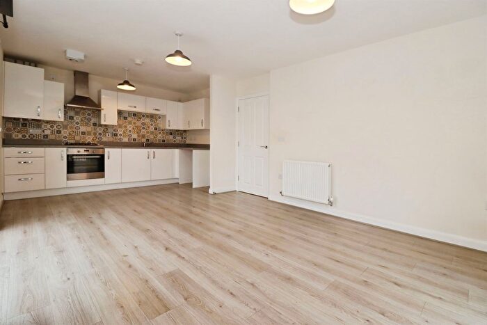 2 Bedroom Flat For Sale In Clark Drive, Yate, Bristol, BS37