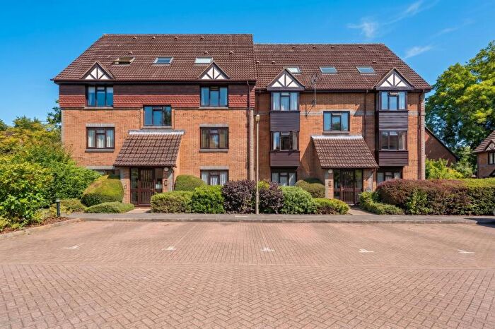 1 Bedroom Maisonette To Rent In Woking, Surrey, GU22