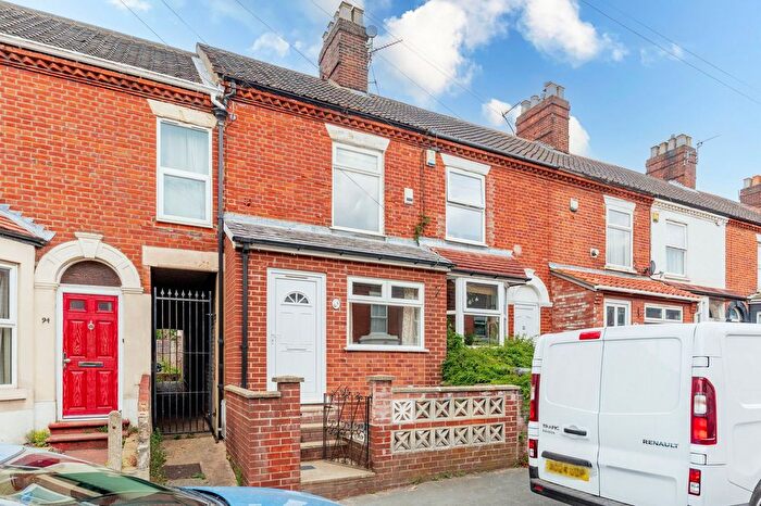 3 Bedroom Terraced House For Sale In Knowsley Road, Norwich, NR3