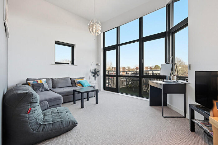 1 Bedroom Apartment To Rent In Coningsby Avenue, London, NW9