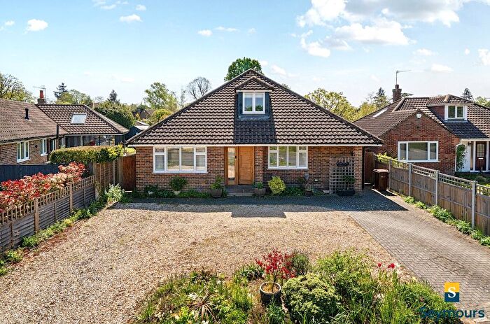 4 Bedroom Detached House For Sale In Shalford, Guildford, Surrey, GU4