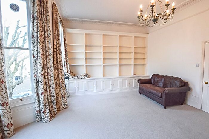 1 Bedroom Flat To Rent In Warwick Avenue, Little Venice, W9