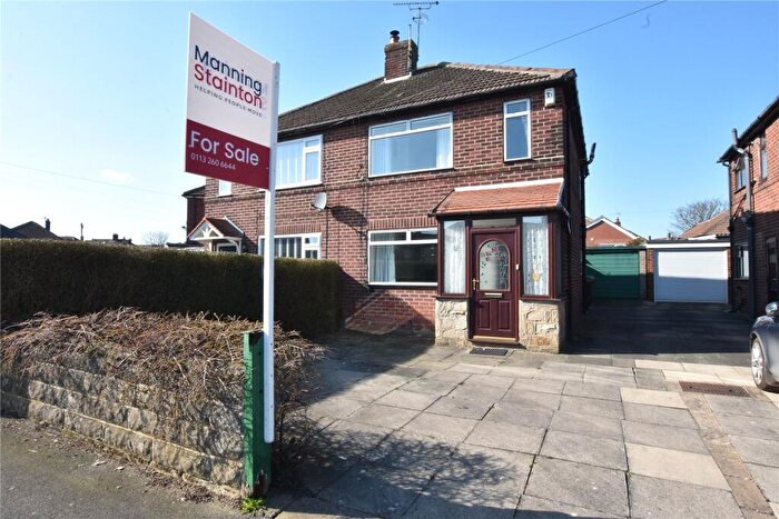 3 Bedroom Semi-Detached House For Sale In Kelmscott Crescent, Leeds, West Yorkshire, LS15