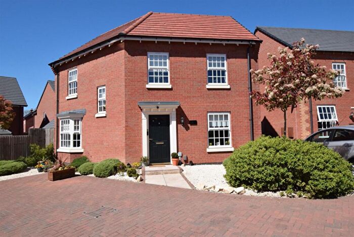 3 Bedroom Detached House For Sale In Lowe Street, Hugglescote, Coalville, LE67