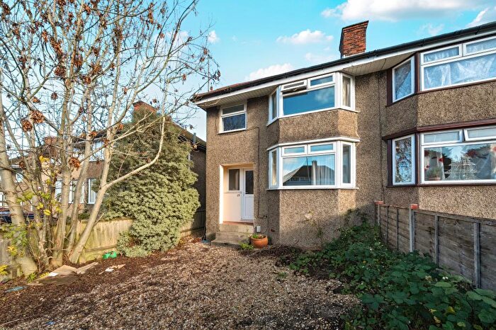 3 Bedroom Semi Detached House For Sale In Headley Way, Headington, OX3