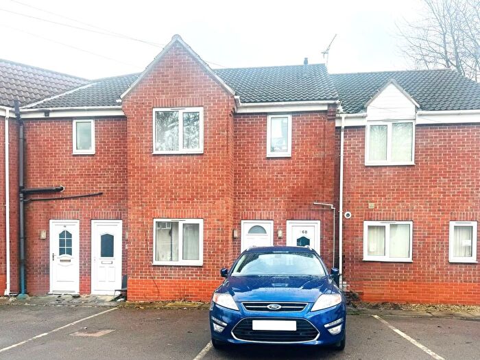 2 Bedroom Maisonette For Sale In Elizabeth Drive, Castleford, WF10