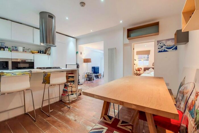 2 Bedroom Flat To Rent In Trafalgar Avenue, Peckham, London SE15