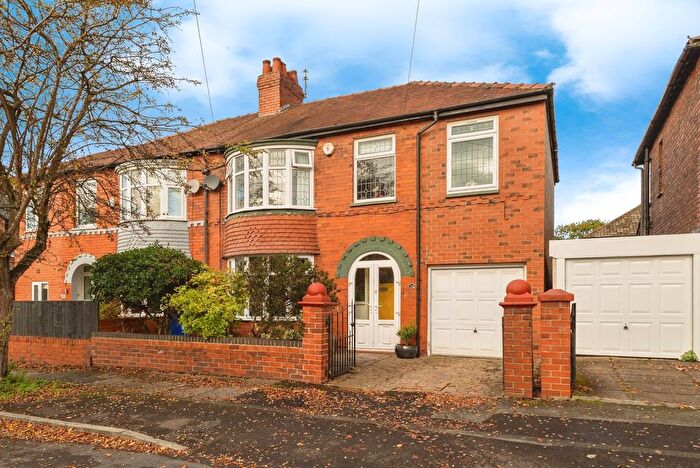 4 Bedroom Semi Detached House For Sale In Norfolk Avenue, Denton, Manchester, Greater Manchester, M34