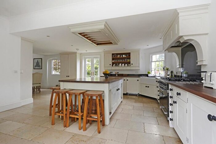 6 Bedroom Detached House To Rent In Old Esher Road, Hersham, KT12