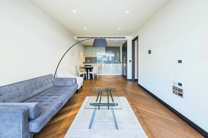 2 Bedroom Flat To Rent In Earls Way, London, SE1