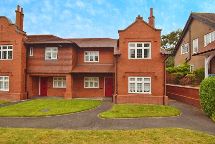 2 Bedroom Flat For Sale In Osborne Court, Port Sunlight, CH62