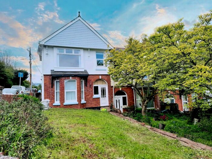 1 Bedroom Flat To Rent In First Floor Flat, Bitton Park Road, Teignmouth, Devon, TQ14