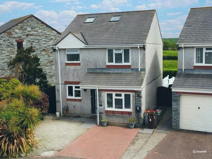 4 Bedroom Detached House For Sale In St. Kew Highway, Bodmin, PL30