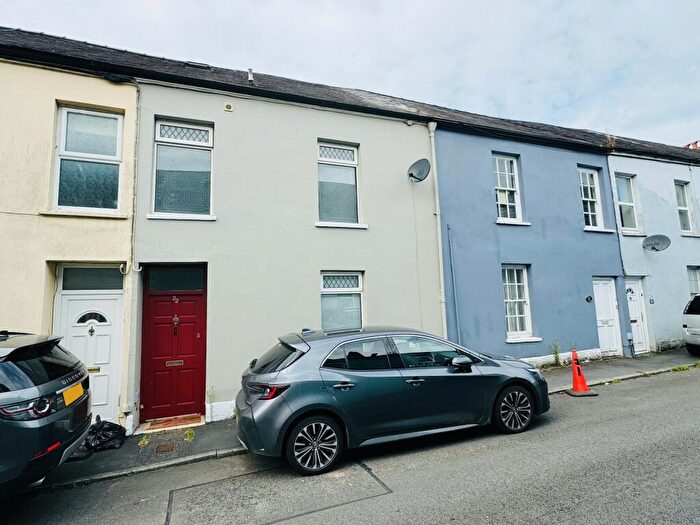 3 Bedroom House To Rent In Union Street, Carmarthen, SA31