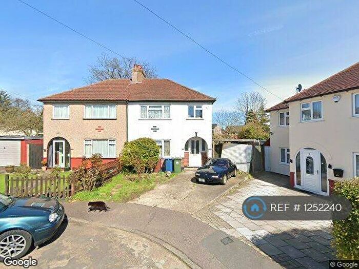 3 Bedroom Flat To Rent In Enderley Close, Harrow, HA3