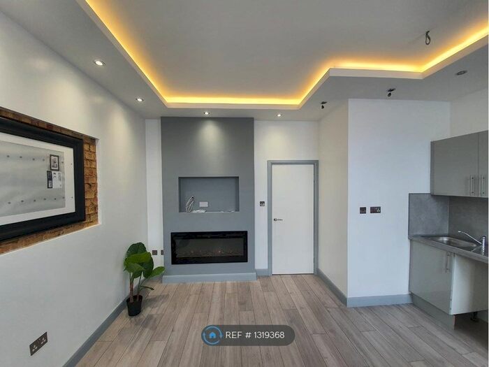 1 Bedroom Flat To Rent In Green Lanes, London, N16