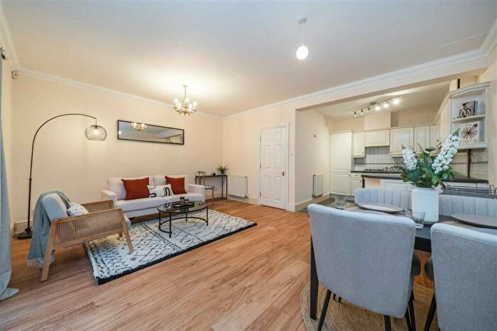 2 Bedroom Flat For Sale In Folgate Street, Spitalfields, E1